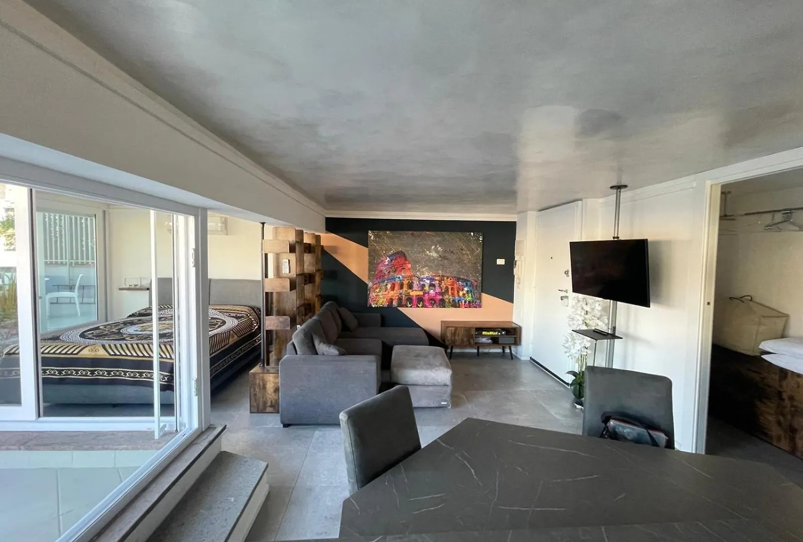Caesars Penthouse Apartment Rome