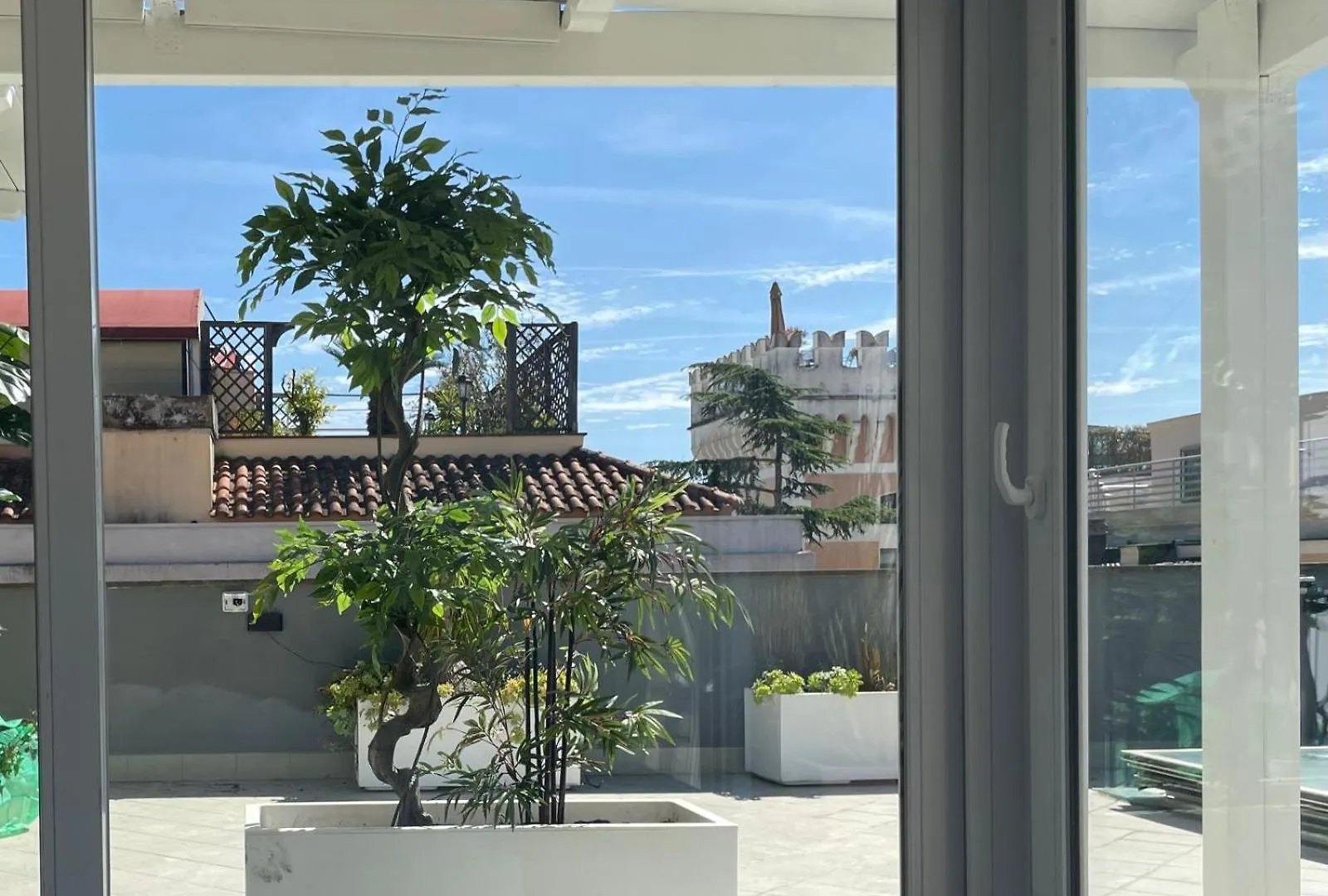 Caesars Penthouse Apartment Rome